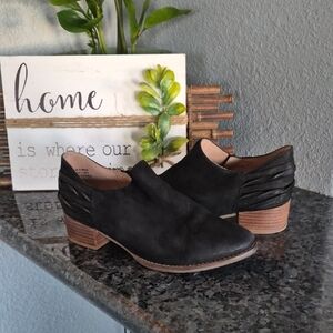 Women's Black Suede Low Heel Slip-On Shoes
